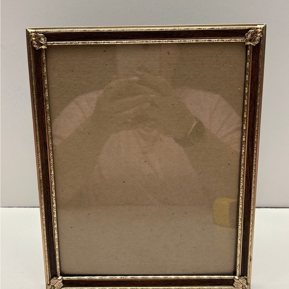 Vintage gold tone picture frame